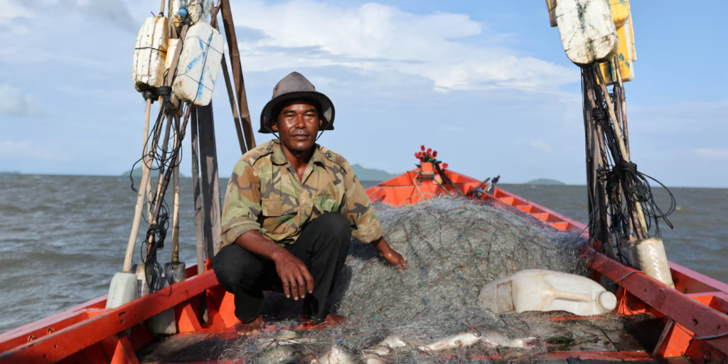 As the Sea Warms, Struggling Cambodian Fishermen Seek to Preserve Crab Stocks